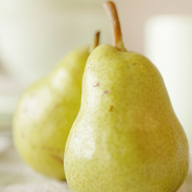 Tweak & Eat: Poached Pears with Ginger and Crème Fraiche